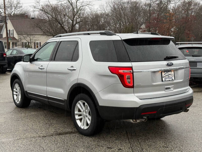 2015 Ford Explorer XLT photo 9