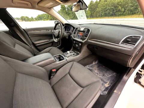 2019 Chrysler 300 Touring