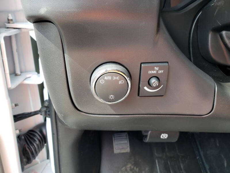 2025 Chevrolet Express 2500