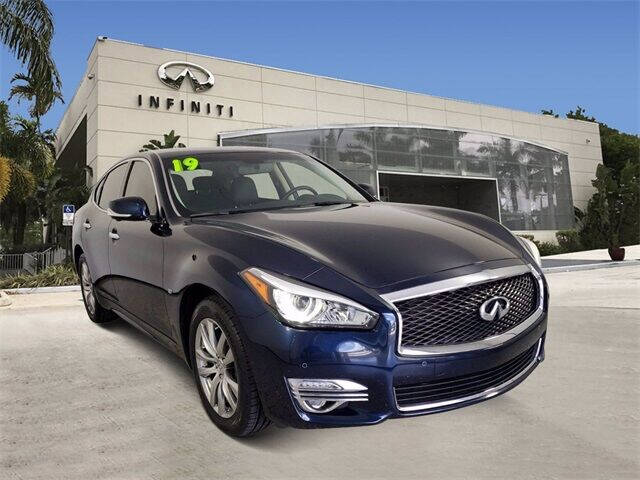 2016 Infiniti Q70 3.7