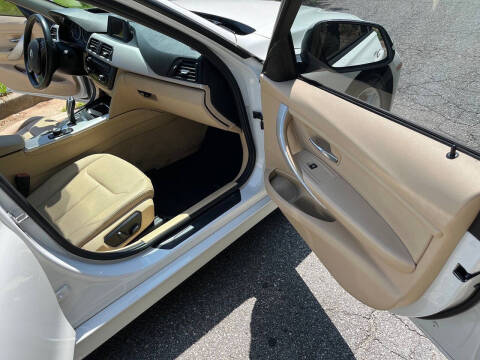 2015 BMW 3 Series 320i