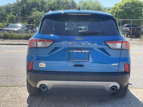 2020 Ford Escape SE