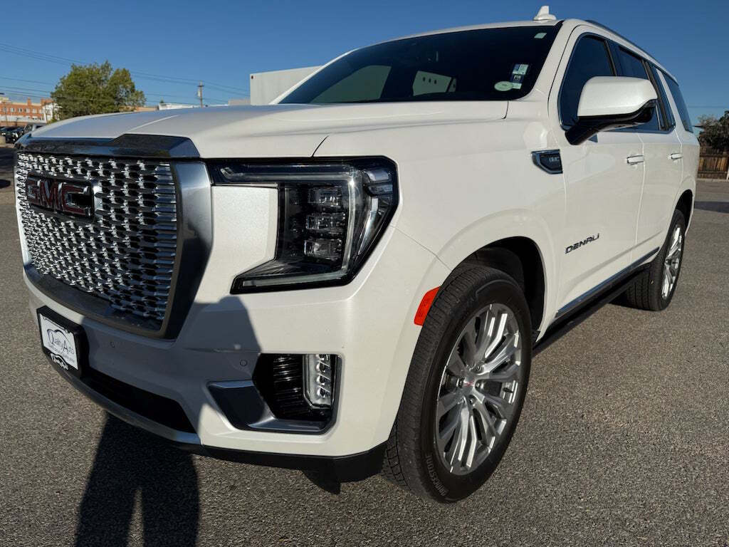 2022-gmc-yukon-denali-4x4-4dr-suv.jpg