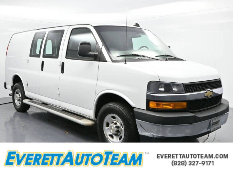 2022 Chevrolet Express 2500