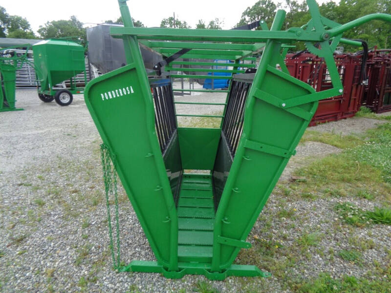 2025 Ponderosa Squeeze Chute Manual
