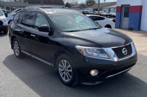 2016 Nissan Pathfinder for sale at GLOVECARS.COM LLC in Johnstown NY