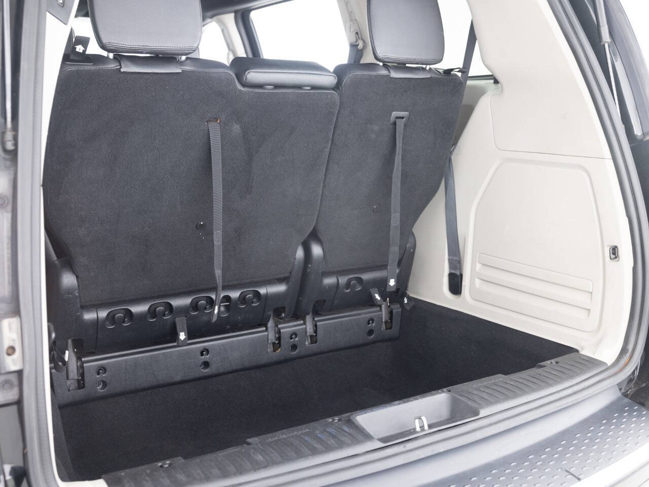 Used Car 2020 Dodge Grand Caravan  Sxt 4dr Mini Van For Sale Under $12,000 In Coal City, Illinois
