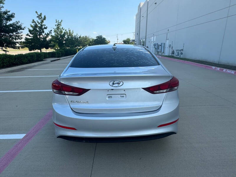 2018 Hyundai Elantra