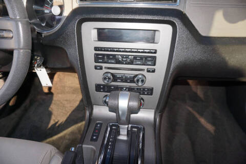 2012 Ford Mustang V6