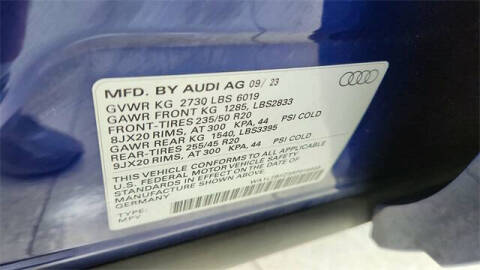 2024 Audi Q4 e-tron quattro Premium Plus 50