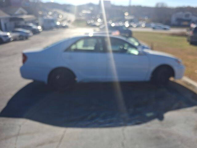 2003 Toyota Camry LE