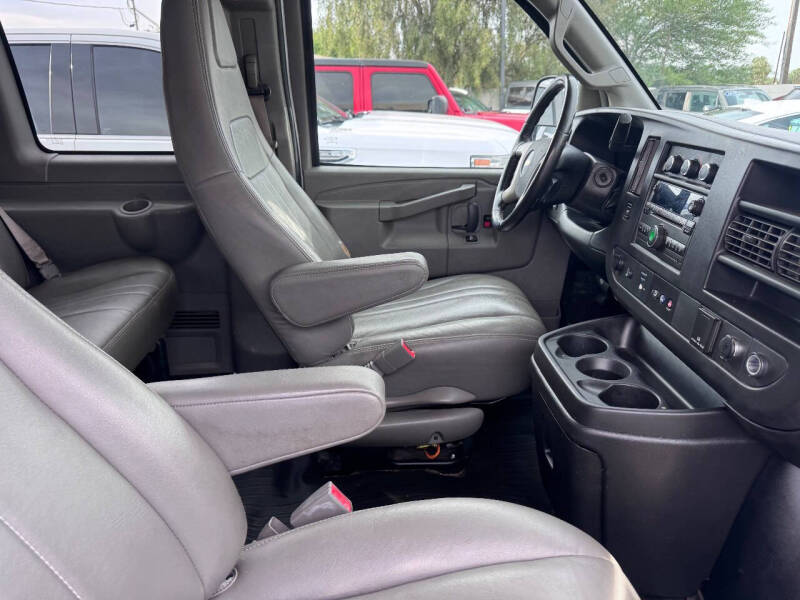 2017 Chevrolet Express LS 2500