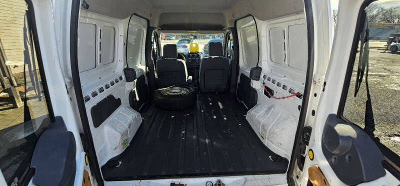 2013 Ford Transit Connect XLT photo 5