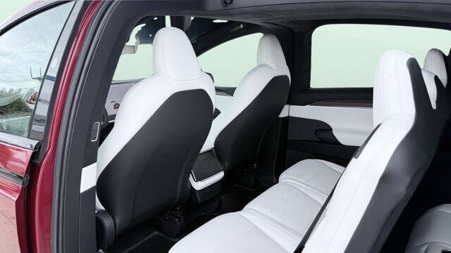 2023 Tesla Model X Standard Range