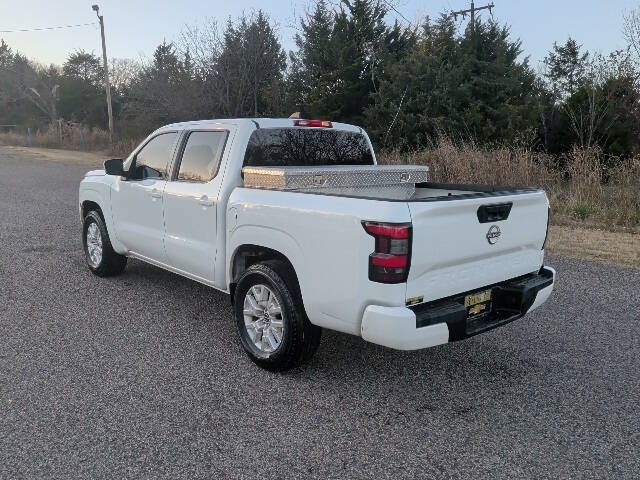 2022 Nissan Frontier SV