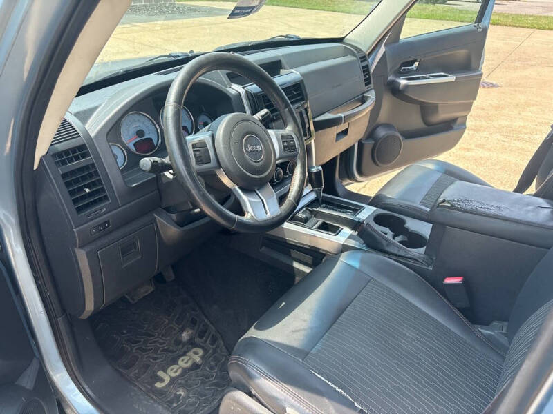 2012 Jeep Liberty Arctic