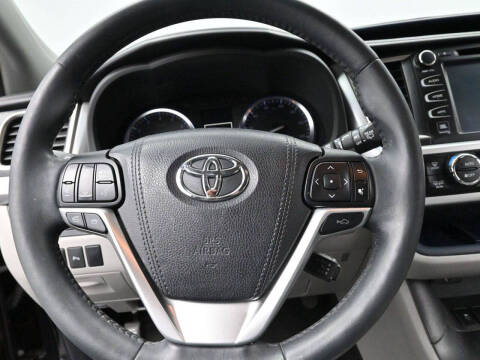 2016 Toyota Highlander Limited Platinum