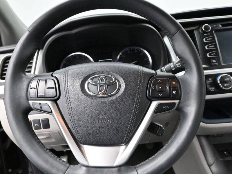 2016 Toyota Highlander Limited Platinum
