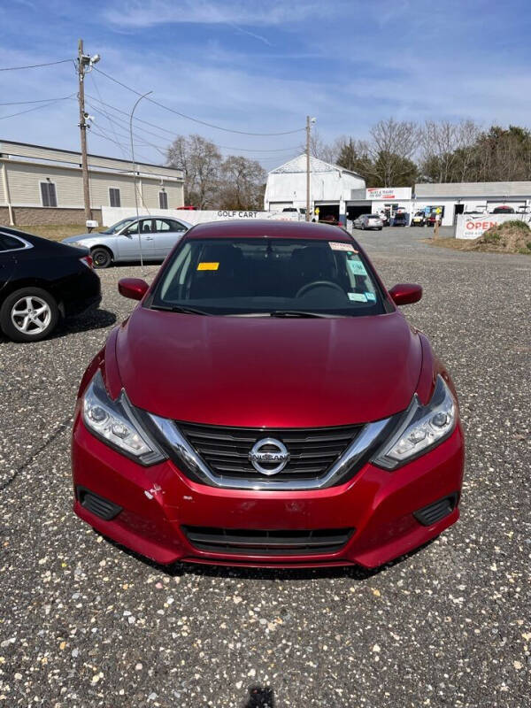 2017 Nissan Altima null photo 3