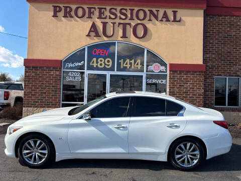 2015 Infiniti Q50 for sale at Professional Auto Sales & Service in Fort Wayne IN