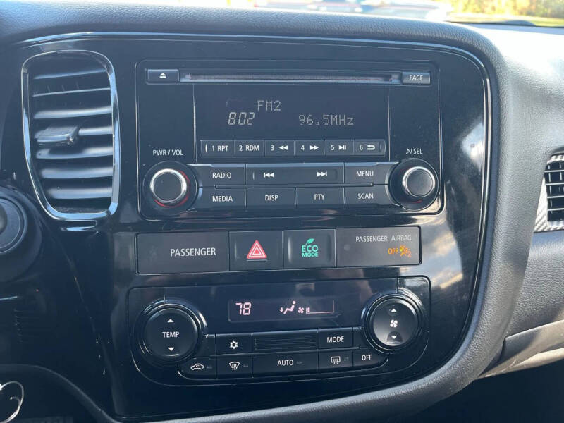 2014 Mitsubishi Outlander ES