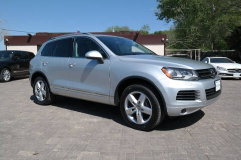 2013 Volkswagen Touareg for sale at Cars-KC LLC in Overland Park KS