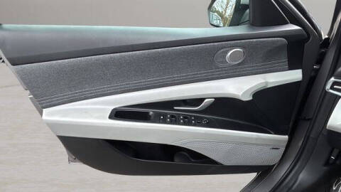 2023 Hyundai Elantra Hybrid Limited