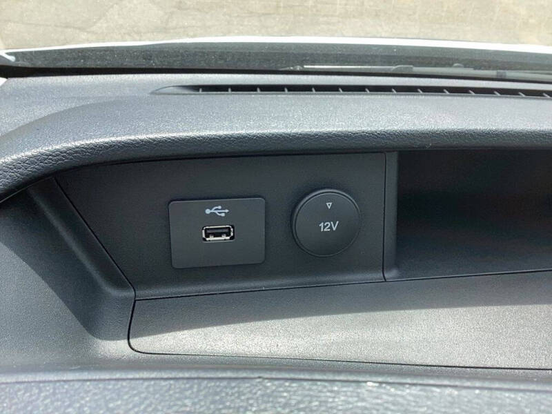 2025 Ford Transit 250