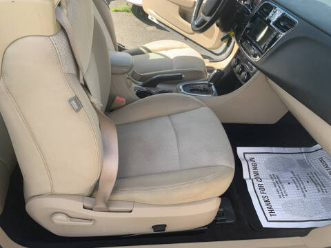 2011 Chrysler 200 Touring