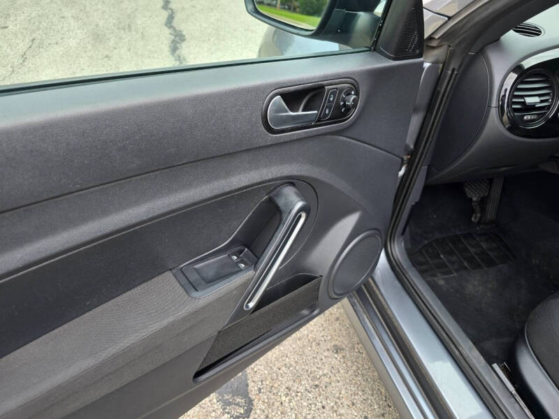 2014 Volkswagen Beetle 1.8T Entry PZEV