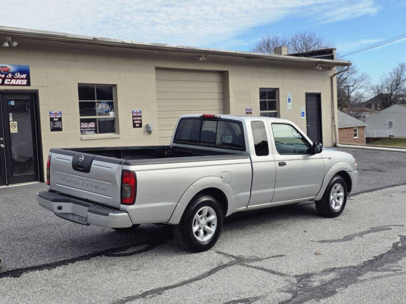 2004 Nissan Frontier XE photo 3
