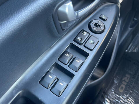 2012 Kia Rio 5-Door EX