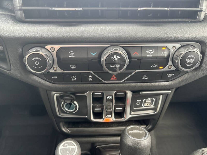 2025 Jeep Gladiator Sport