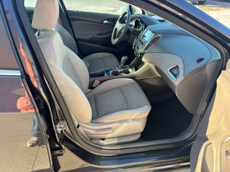 2017 Chevrolet Cruze LT Auto