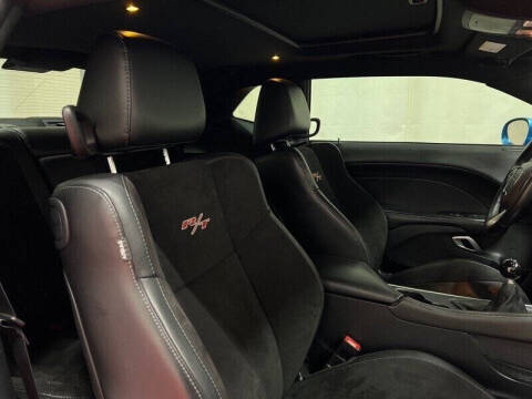 2016 Dodge Challenger R/T Plus