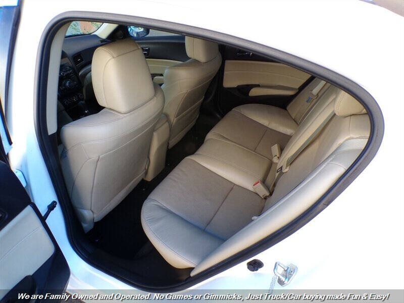 2014 Acura ILX 2.0L w/Tech