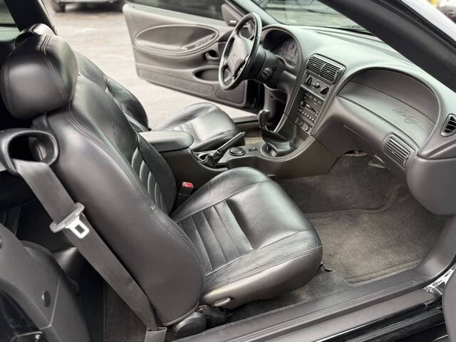 2002 Ford Mustang GT Deluxe