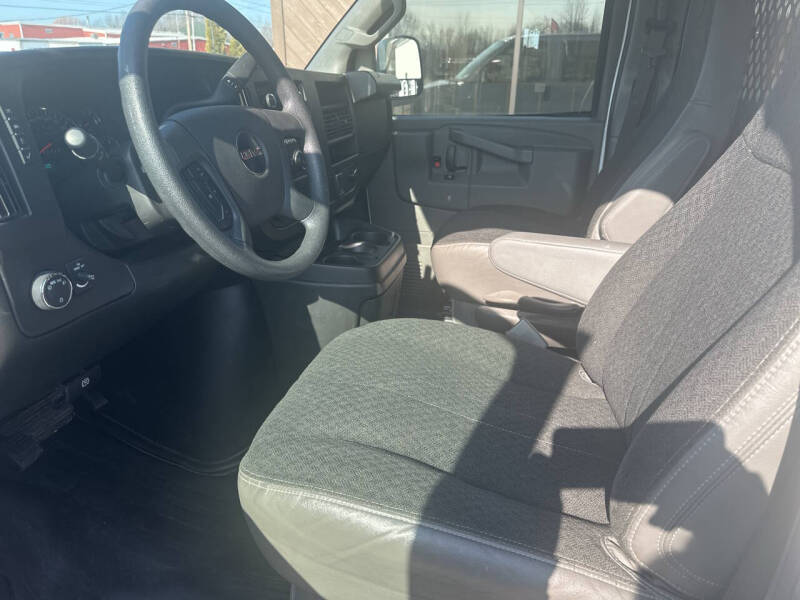 2023 GMC Savana 2500