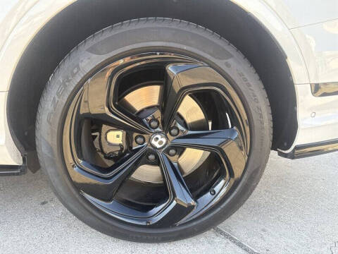 2024 Bentley Bentayga S V8