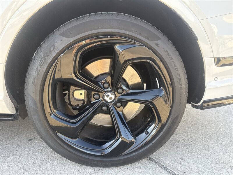 2024 Bentley Bentayga S V8