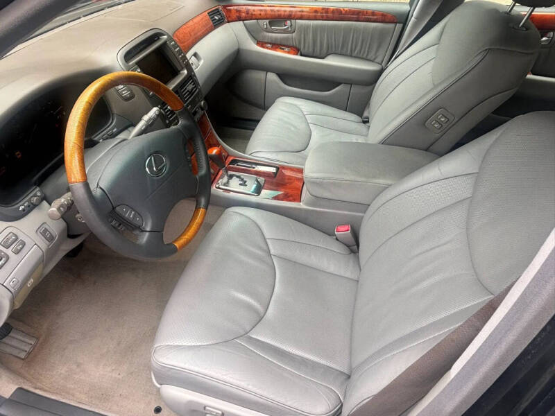 2004 Lexus LS 430