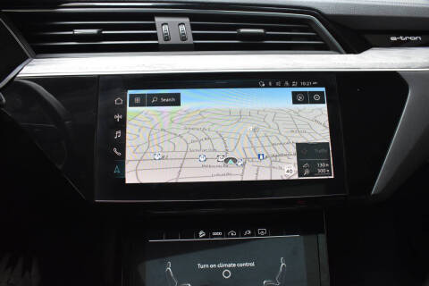 2021 Audi e-tron quattro Premium