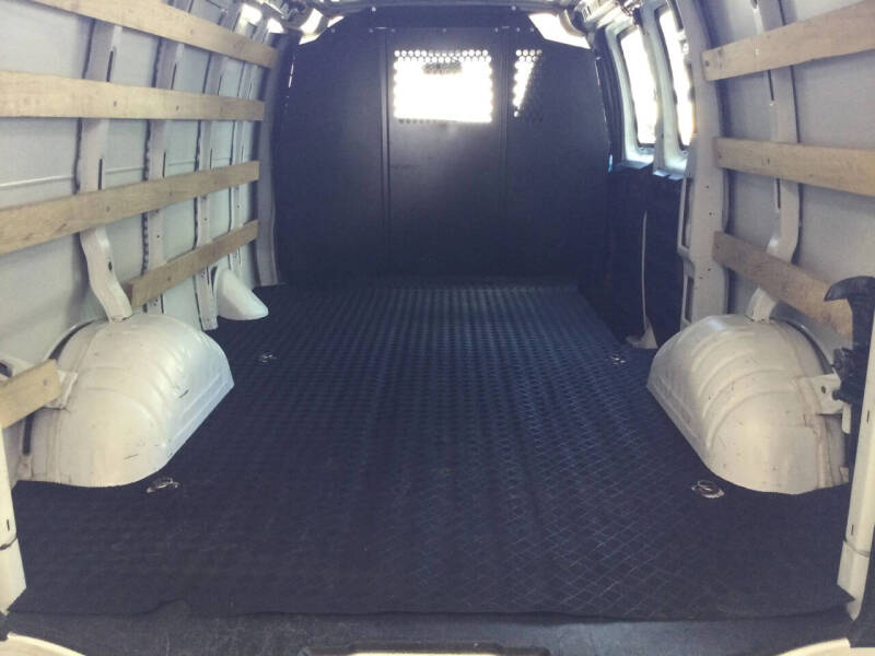 2023 Chevrolet Express 2500