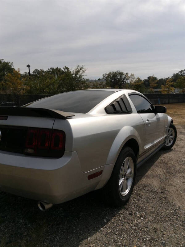 2009 Ford Mustang V6 Deluxe