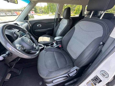 2019 Kia Soul +