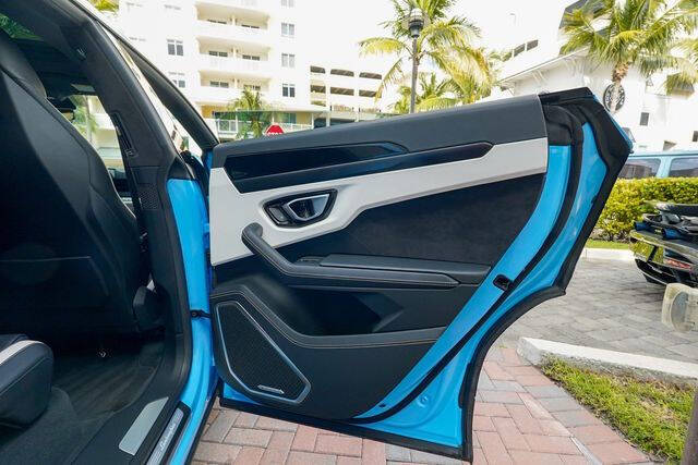 2024 Lamborghini Urus S