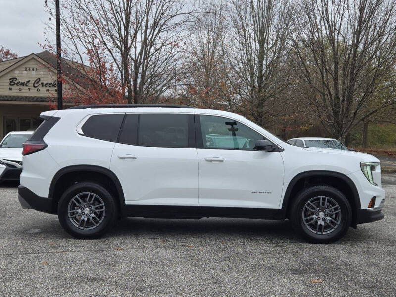 2025 GMC Acadia Elevation
