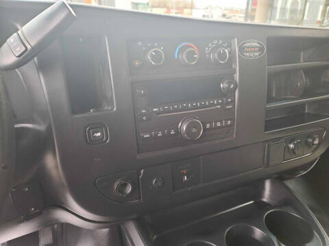 2017 GMC Savana 2500