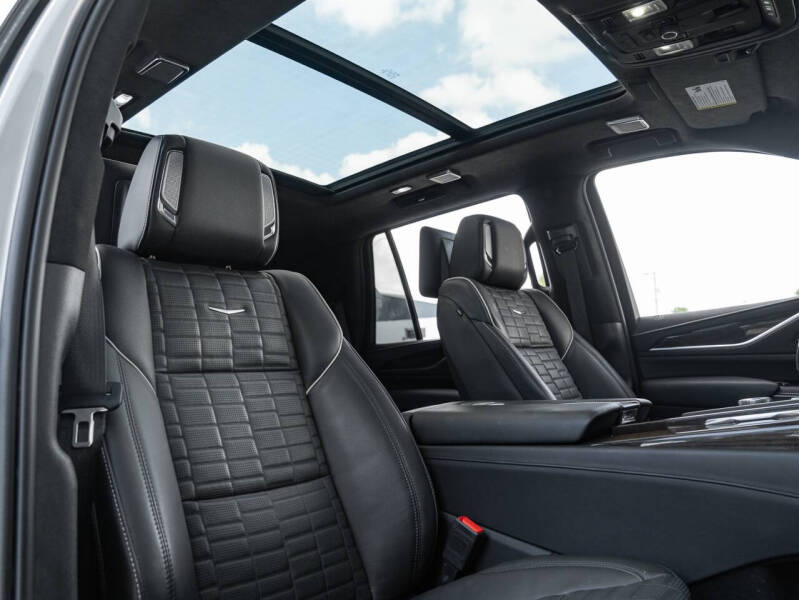 2023 Cadillac Escalade Sport Platinum