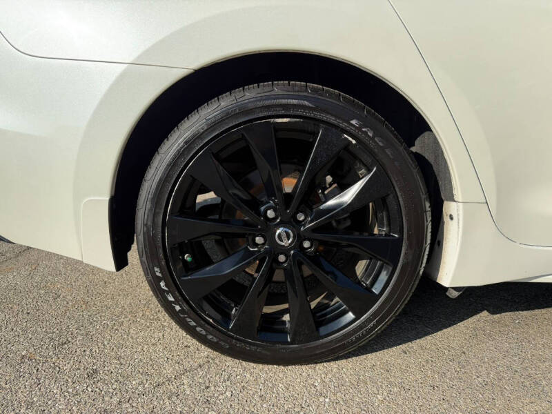 2017 Nissan Maxima 3.5 SR